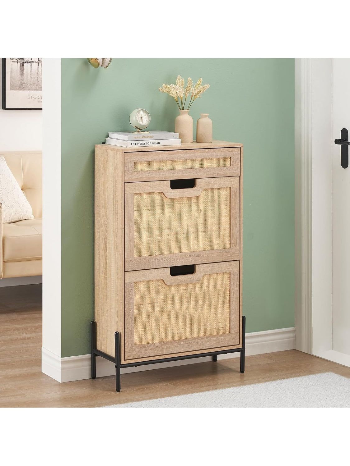 Organizador estrecho para zapatos con dos compartimentos abatibles, cajon superior y baldas regulables, acabado madera natural